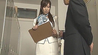 このほっそりとした身体が堪らない！超美形で華奢な女子社員の受付嬢が弱みを握られ乱暴される！雨宮琴音 激しくも女を感じさせる痴態がここに極まれり！