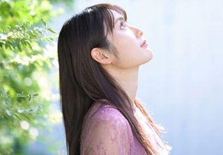 【清純美少女】「うぅ♡恥ずかしぃ…♡」スレンダー美乳おっぱい＆つるつるの美マンコしたモデル体型のお姉さんがデビューする！