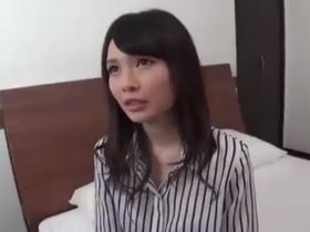 ナンパした細身の女子大生をＨごっこゲームと騙し素股から生挿入して中出し！