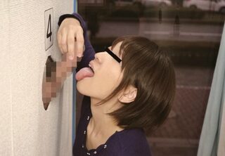 カレのちんぽを当てるはずが…このおちんちんおっきくて気持ち良さそう！デカチンポにオマンコが疼き出す！
