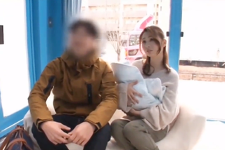 〈MM号×人妻〉アナタぁごめんなさーい！奥さんに拒否られてるこの人のデカ●ンが！サイズが！私にピッタリなの！ww