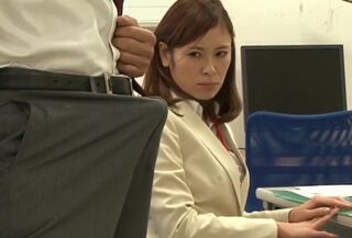 Lが同僚のもっこりに発情してデカチンを求めてセックス 城田るり