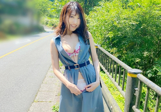 《精飲デート》「凄い匂い♥♥」スレンダー美乳おっぱいで超美人なのに精子好きな美女と野外でおしっこお漏らし、露出交尾！ｗ