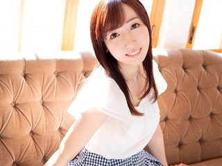 20歳の清純なEカップ美少女のAV初出演作品♡色白美乳娘のおクチとオマンコを勃起棒で貪り尽くす〈皆川ゆうな〉