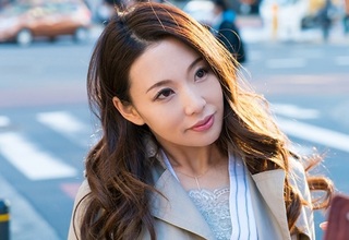 人妻ナンパ「少しだけなら♥」スレンダーでスタイル抜群！超美人な素人美魔女・美熟女おばさんの本気のフェラが卑猥すぎｗ