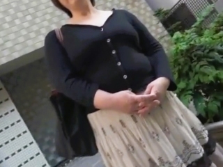 〔五十路〕マニアにはたまらない贅肉ボディ 垂れ下がった巨大な乳房がイヤらしい
