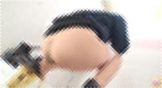 【トイレ盗撮】便器にうんこぶっかける系女子･･･わざと枠外に噴射してないか？ｗｗ