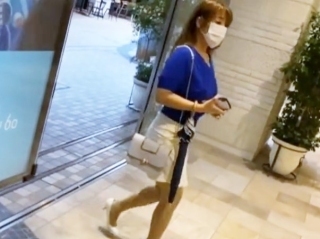 〖人妻ナンパ〗フェラ大好きセックス依存の奧さん 最後は、ドピュッと中出し
