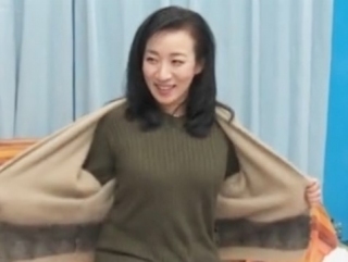 〖熟女ﾅﾝﾊﾟ〗この胸で、４９才ってマジかぁ～ まだまだ、お潮も吹きまくりでダダ漏れブッシャー