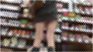 盗撮パンチラ｜キレイなお姉さんの下半身事情が最高すぎた！Tバック食い込みパンチラを天ニアで隠し撮りに成功したｗｗｗｗｗ