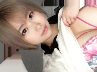 Ｇカップ爆乳で金髪ショートの２０歳お姉さん♡ビッチ全開ボディにデカチンねじ込まれて即ハメ騎乗位ＳＥＸでイキまくる