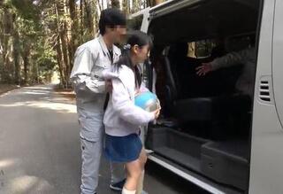 ド田舎道を一人で歩いてる地Jxを次々と拉致！車内に連れ込んで大人達がチンポを入れてる鬼畜輪姦映像