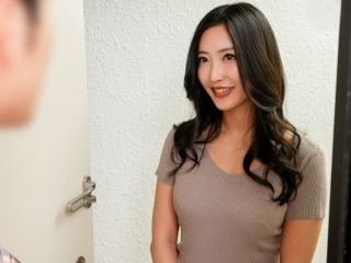 〖中出し〗めっちゃ美人なのに夫だけでは満足できない淫乱妻 若い男の子を漁りまくる