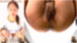 【肛門接写】アナルを大きく広げて極太うんこを捻り出す女性のトイレ動画。