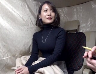 【素人妻 ナンパ】セレブ食事会の前に、ロケバスに連れ込み、下着調査… 旦那以外のチンポで、なりふり構わずイキまくる人妻…