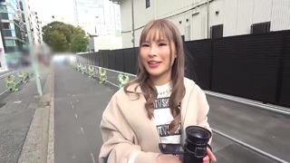 あぅもっと欲しい…！美乳と美尻の現役大学生を軟派してマジミラ号でプライベート映像のピストン！今までの姿が嘘のように貧欲に求めあう！