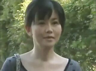〈エロドラマ〉オツトメが終わった夫を出迎える妻。歓喜のあまり公衆便所でしゃぶったりしてるのでなかなか家につかないww