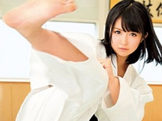 空手で鍛えたFカップの少女♥巨乳ロリ美少女の19歳をはめまくり♥ドMなアスリートと濃厚セックス★