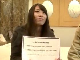 アンケート番組を装いナンパした同じ大学の男女を二人きりにしてエッチなミッションに挑戦してもらう！