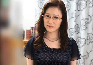 【四十路・人妻熟女】「Hがしたいの…♡」満たされない性欲に悩むムチムチ巨乳おっぱい美魔女おばさんのカウンセリングH！