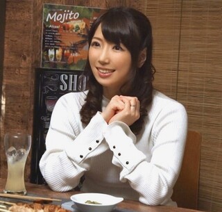 ☆美人ナンパ☆ ３５歳になる成熟した爆乳デカ尻の極上美白ボディを持て余したとびきりスケベな美人奥さまの淫らな姿を隠し撮り！仕事帰りストレス発散で立ち寄った居酒屋で知り合ったイケメン年下男子に口説かれてソノ気になった欲求不満の人妻が最高にイヤらしい絶頂ズラでイキ乱れる淫らな姿を見逃すな！
