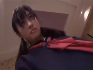 【素人ハメ撮り】SNSでナンパした素人の女の子をホテルで制服着せてハメ撮りして中出ししちゃう♡