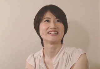 人妻ナンパ「えぇ、私なんて…♡」スレンダー美乳おっぱいの超清楚で美しい素人美魔女・美熟女おばさんを口説きまくって卑猥行為