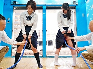 【素人ナンパ】「そこもう駄目だってぇぇぇぇぇ」マジックミラー号でオマンコ洗われて快感アクメキメるJK♡