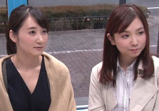 素人ナンパ企画「え、な、なんで、なんでぇ♥」スレンダー巨乳おっぱいの清楚人妻に乳輪の色を綺麗にする商品を紹介する！