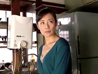 ＜近親相姦＞45歳の母を強襲し即ハメレイプ！息子デカチンに強姦凌辱され肉便器奴隷に堕ちた羞恥な人妻熟女…＜フェラ抜き＞