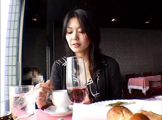 〈人妻とデート〉結婚10年目のゆかりさんはもうずっと旦那と倦怠期で他の男とのデートで実はヌレヌレなのです♡ww