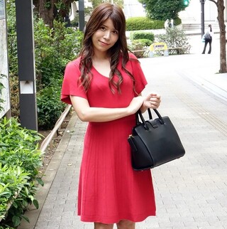 【美脚人妻 ナンパ】赤いワンピースの、エキゾチック系奥様が、黒ランジェリーを脱ぎ捨てて、何度もイキまくり、激情浮気交尾…