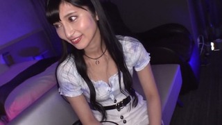 コンカフェで働いているという巨乳の極上美女とホテルでsex！パイパンまんこの潮吹きsexをお楽しみください♪