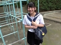 「宜しくお願いします♡」円光なんて無縁そうなJ◯→初めてのハメ撮りに興奮しながらおじさんとベロチューH♡