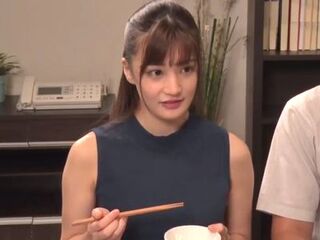 【人妻NTR】旦那を庇うことを条件に身体を求められる巨乳おっぱいの美人妻‼ハゲ親父上司に自宅で寝取られ…【エロドラマ】
