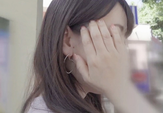 人妻ナンパ「やだもぉ♡」透明感が凄い！色白美肌・ムチムチのおばさんボディ！街ゆく素人美魔女・美熟女を口説いてホテルへ！