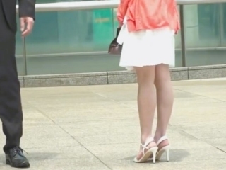 〖熟女ﾅﾝﾊﾟ〗えぇ～本当に34歳ですか？幼い顔に真っ白で大きな乳房が艶めかしい