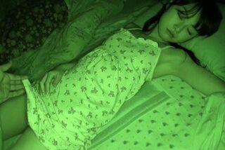 愚兄に夜這いされた妹が中出し近親相姦セックスで犯される