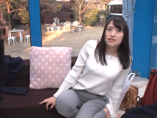 一人旅の娘ナンパしてMM号に乗せたら『知らない人のアソコは無理です…』撮影拒否し途中下車…リベンジに強力媚薬飲ませたら…