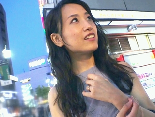 【人妻ナンパ】『ダメ、イキそう…♥』爆乳奥様のごぶさたボディを堪能！主観フェラ⇒潮吹き失禁、騎乗位でおっぱい揺れまくりｗ
