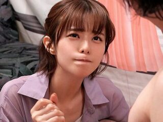 【凄テク我慢】エロ貧乳女優が素人逆ナンパ『エッチしたかったら10分イキ我慢♡』ドS痴女抜きを耐えられて中出しされる美少女