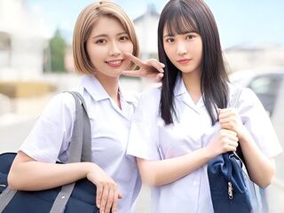 ＜女子校生＞色白清楚な黒髪JK…ロリ巨乳なエロギャルが発情期120％の乱交スワップ！友達同士の禁断NTRで脅威の処女喪失