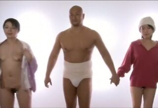 〈エロダンス〉残暑がまだまだ厳しい季節でございますが程なく訪れる秋の夜長を熟女などの脱ぎ脱ぎはいかがでしょう♡