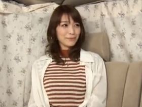 ナンパしたスレンダーな美乳人妻のスケベな本性を暴きだしてハメ落とすことに成功！