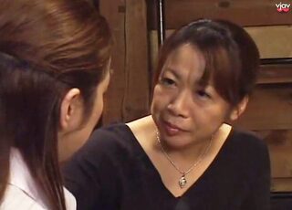 〈母娘レズ〉この蔵を備えた古い家には代々伝わる女の哀しみを癒す秘儀が伝わっている！すなわち快楽レズレズだーww