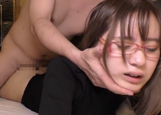 中出し大好きな低身長JD1年生メガネ女子のおねだりマンコに種付けSEX