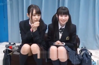 〈MM×女子校生〉容姿が気になる年頃の女子におっぱいマッサと称して性感マッサを仕掛けちんぽ挿入！逮捕案件！ww