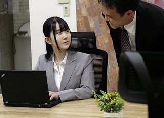 【フェラ中出し】営業先で男子社員と一夜を共にし舐め回しては子作りまでしてしまう美人