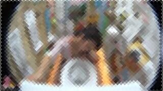 【ゲロ】飲み過ぎた女たちが居酒屋トイレで大量嘔吐。パンチラしながらゲホゲホヴォエエエ！
