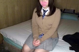 大人しい陰キャ制服女子とパパ活ＳＥＸ♡ぷっくりデカ乳輪のドスケベボディにおじさんチンポをねじ込み本番ピストンで膣内射精